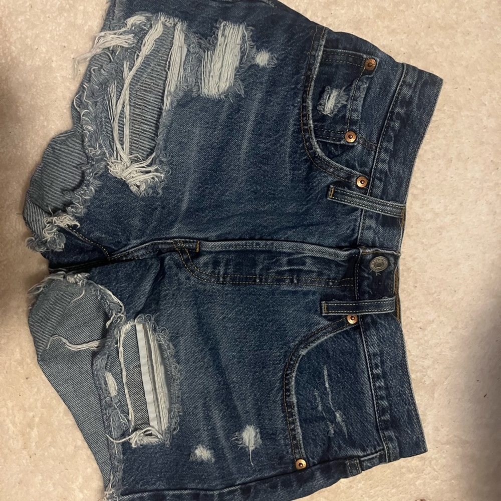 Stylish Levi Distressed Denim Shorts